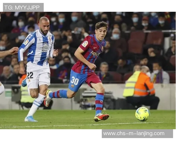 西班牙国家队与巴萨俱乐部的激烈对决引发球迷热议与期待 西班牙国家队与巴萨俱乐部的激烈对决引发球迷热议与期待